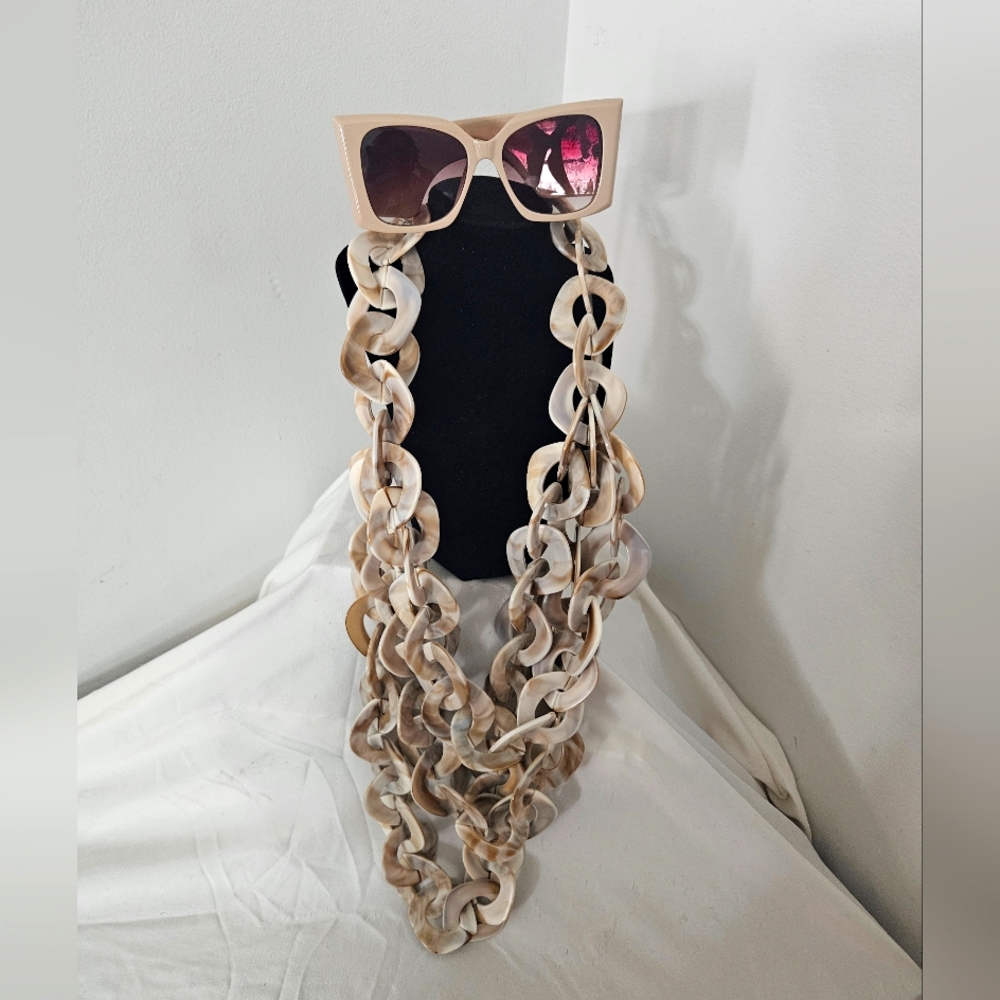 Sassy Jones Zaria necklace & free matching  shades (neutral)